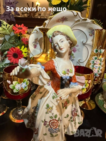 Sitzendorf Germany  Circa 1921-1927 “ Тиролката” - удивителна красота и великолепие Код P1868, снимка 4 - Декорация за дома - 53310930