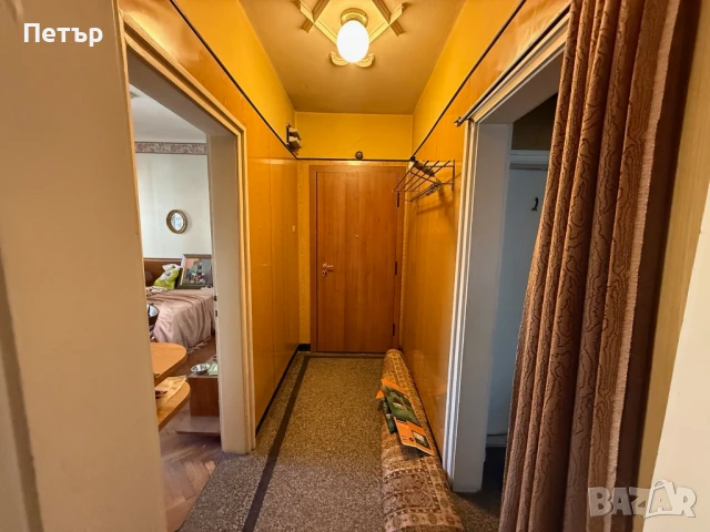 Семеен апартамент на 3-ти етаж в супер център