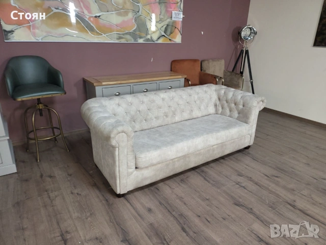 Кремав диван от плат тройка Честърфийлд с функция сън, снимка 5 - Дивани и мека мебел - 53759903