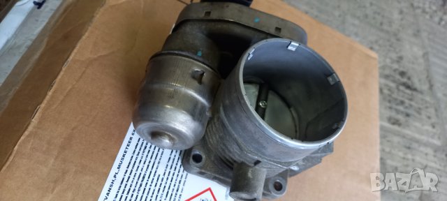 Дроселова клапа Peugeot 407, снимка 1