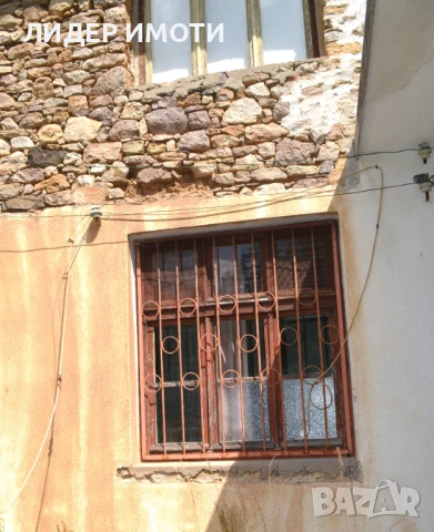 Продава се двуетажна къща в с. Полковник Серафимово, снимка 4 - Къщи - 50829217