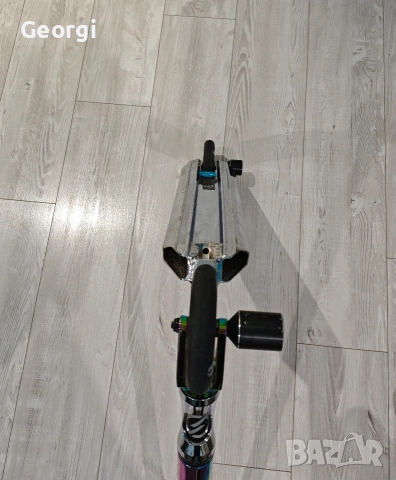 Професионална тротинетка Oxelo Freestyle MF3.6 V5 – Neo Chrome (Rainbow, снимка 3 - Скейтборд, ховърборд, уейвборд - 53489216