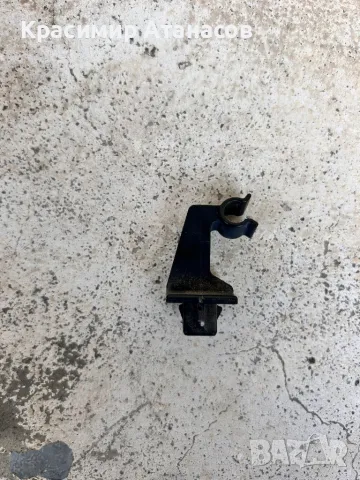 Щипки за преден капак щека за Тойота корола версо.2004-2008г, снимка 2 - Части - 48407638