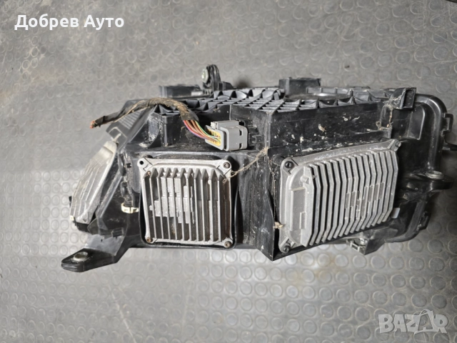 Десен оборудван LED фар за Mercedes GLE W253  , снимка 2 - Части - 52425830