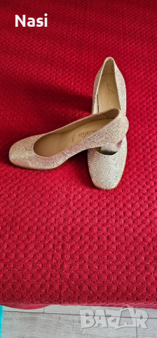 Продавам обувки, снимка 4 - Дамски елегантни обувки - 44921591