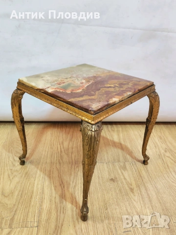 Френска помощна масичка с оникс и декоративна основа, снимка 3 - Маси - 53381194