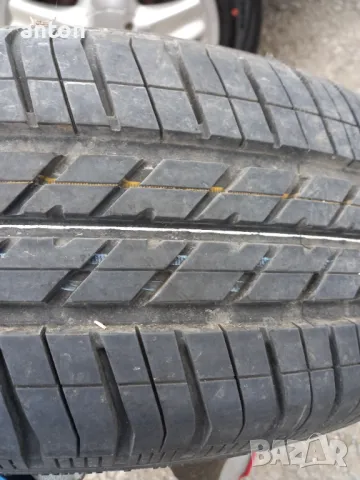 Гума , снимка 2 - Гуми и джанти - 49146201