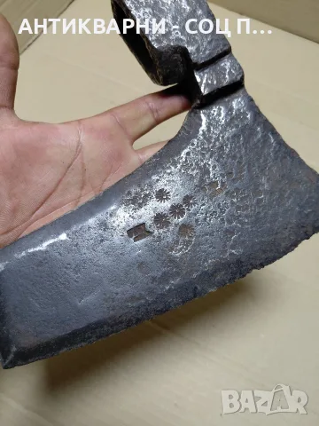 Соц Стара Кована Дърводелска Брадва Кривица 1.400кг. НОМЕР 1200., снимка 5 - Антикварни и старинни предмети - 56106817