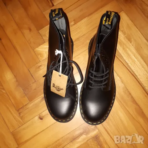 Dr. Martens 41 номер естествена кожа , снимка 2 - Дамски боти - 47775574