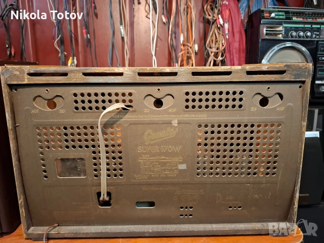 Продава се старинно дървено радио . , снимка 5 - Антикварни и старинни предмети - 53037901