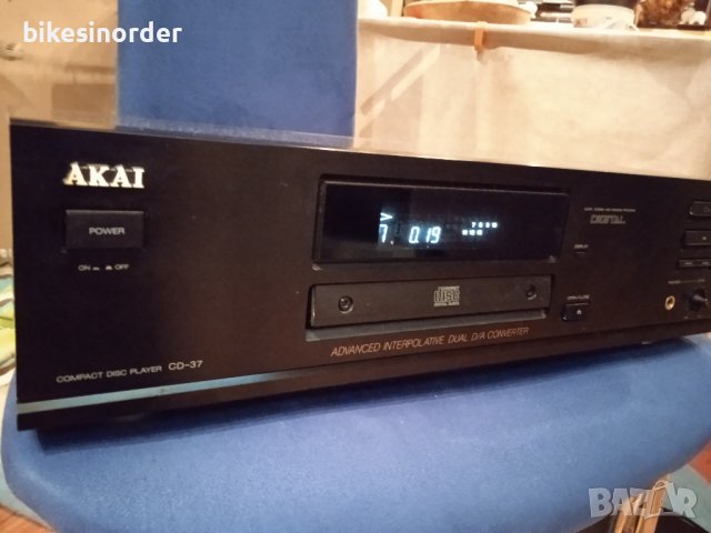 AKAI CD-37
