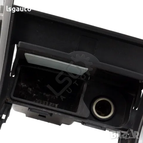 Интериорна лайсна централна конзола табло с пепелник Mazda 6 (GH)  2007-2013 ID: 142868, снимка 2 - Части - 49007014