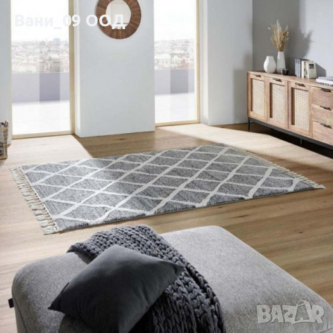 Красив килим в сиво в Килими в гр. Бургас - ID36131671 — Bazar.bg