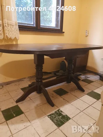 Маса от масивно дърво и Виенска закачалка