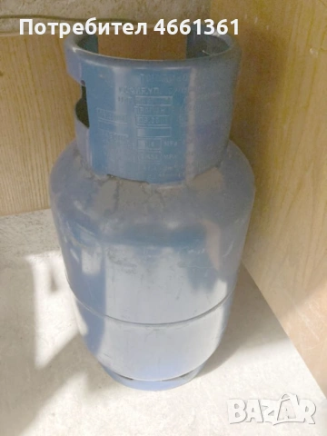 Газова печка и две газови бутилки, снимка 2 - Отоплителни печки - 52863041