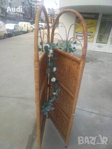 Изящен разделителен свободно стоящ параван от ратан с 2 пана от плетено естествен ратан в цвят светл, снимка 2 - Други - 52909657