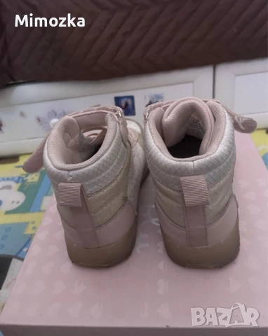 Високи кецове с Мини Маус на waikiki н-р 29 с подарък!, снимка 4 - Детски обувки - 52120987