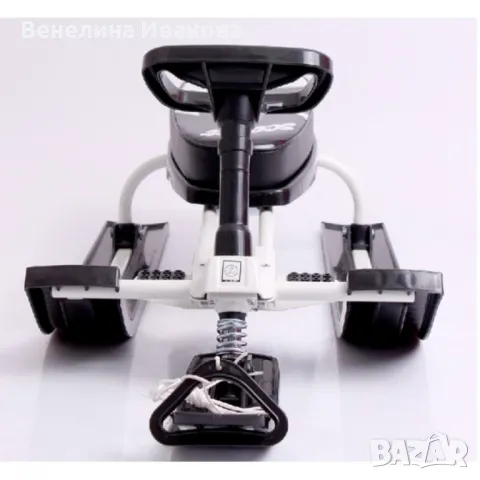 Зимна шейна с кормило, предни и задни ски и метална спирачка Mustang