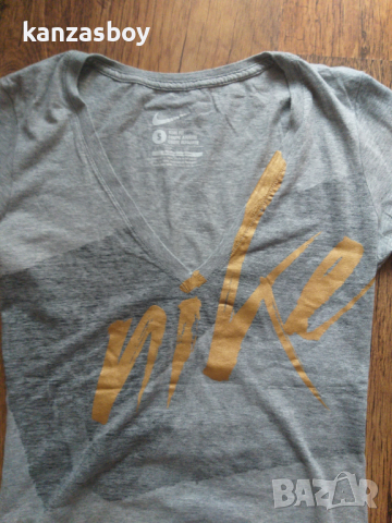 nike - страхотна дамска тениска КАТО НОВА, снимка 2 - Тениски - 36262104