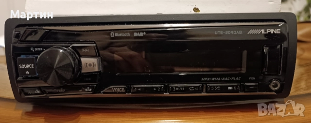 Alpine UTE-204DAB