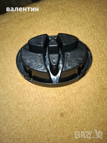 Ембема за тойота като нова с размер 12см на 8см за много модели., снимка 2 - Аксесоари и консумативи - 53140294