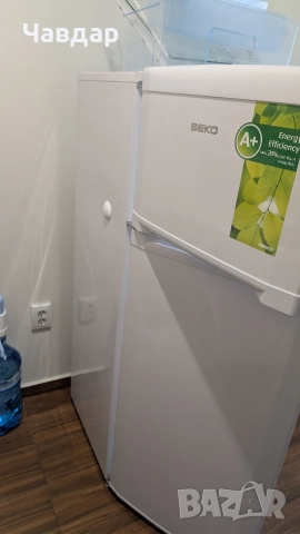 Продавам хладилник с горен фризер ВЕКО., снимка 10 - Хладилници - 52805766