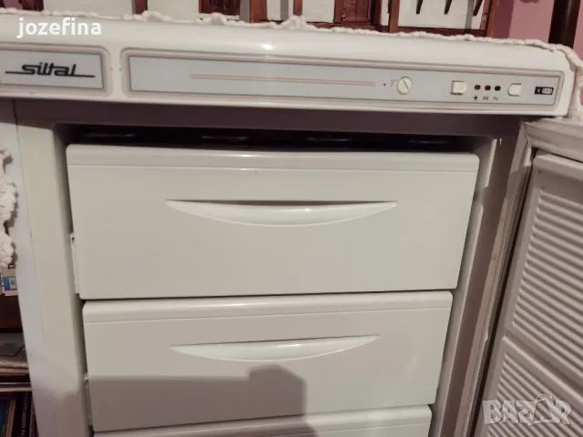 Продавам вертикален фризер Siltal – отлично състояние, почти неизползван , снимка 7 - Фризери - 50366742