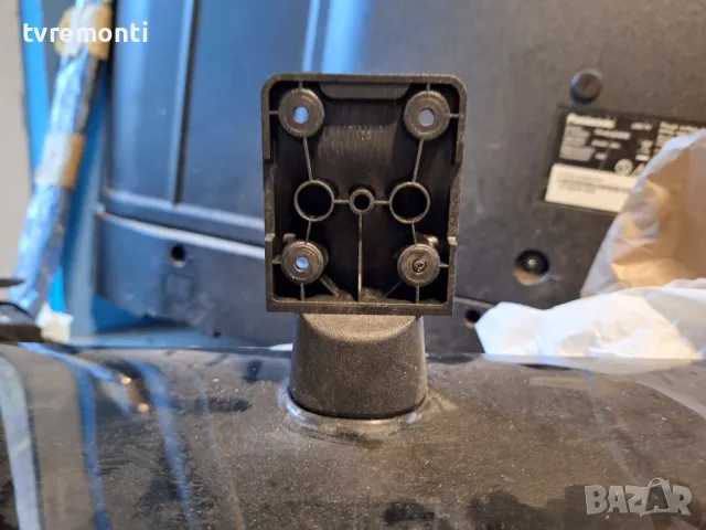 оригинална стойка за телевизор Telefunken модел D32F551R1CW, снимка 2 - Стойки, 3D очила, аксесоари - 47712331