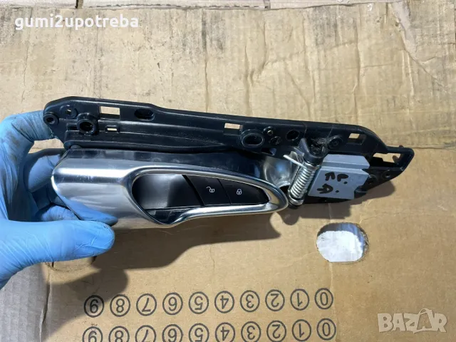 Дръжка Предна Дясна Врата 7P5837020C Porsche Cayenne 3.0D 92A/2012г, снимка 3 - Части - 49625266