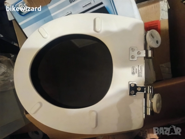 Тоалетна чиния Cornat KSDSC362 "Черен блясък" - Меко LED осветление през нощта, снимка 12 - Други стоки за дома - 52633562