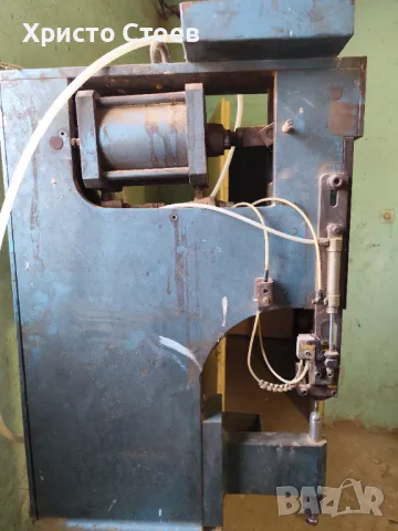 Хидравлична преса, снимка 7 - Хидравлични и пневматични чукове - 49127615