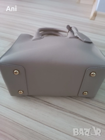 Дамска чанта , снимка 3 - Чанти - 52036550