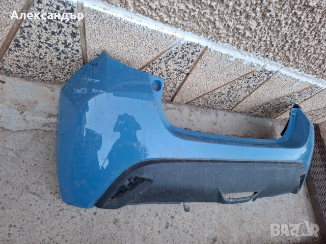 Задна броня за Toyota Yaris от 2020 година., снимка 2 - Части - 51438138