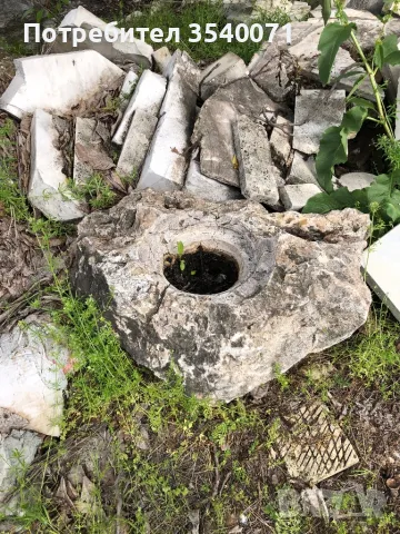 Саксия от естествен камък