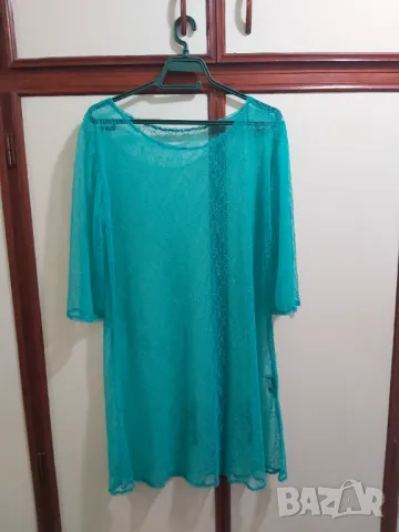 Светло зеленикава туника