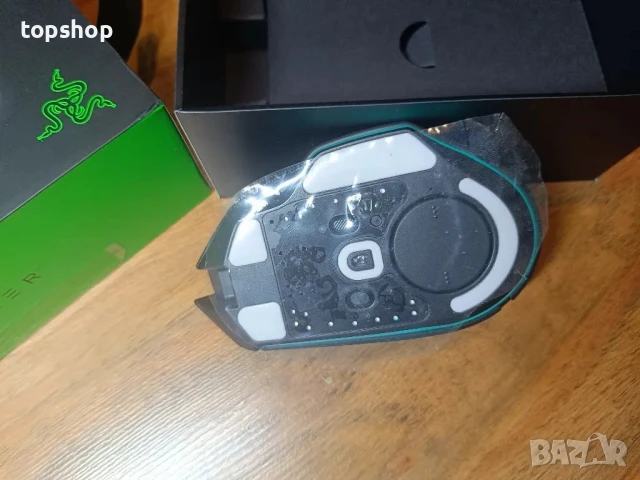 Безжична геймърска мишка Razer Basilisk V3 Pro: HyperScroll Tilt Wheel - 30K DPI оптичен сензор..., снимка 9 - Клавиатури и мишки - 50575446