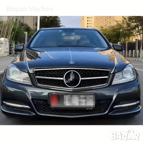 AMG Предна решетка за Mercedes W204, снимка 3 - Аксесоари и консумативи - 53606550