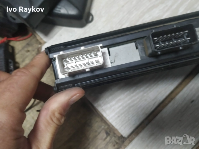 усилвател JBL за автомобили Citroën и Peugeot , 9631041580 , снимка 2 - Части - 52382779