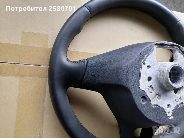 Продавам оригинален кожен мулти волан за Тигуан 2017г Т рок голф 7 Пасат , снимка 10 - Аксесоари и консумативи - 56234903