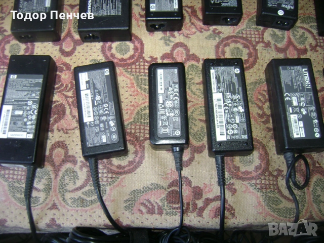 Продавам работещи зарядни за лаптопи, снимка 3 - Захранвания и кутии - 53844352