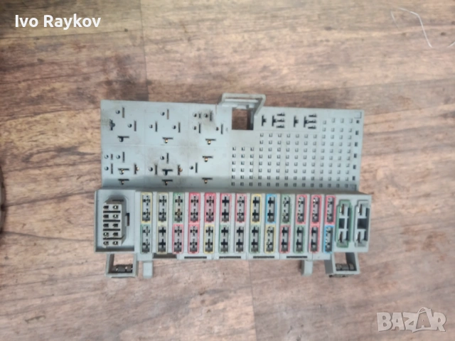 Бушонна Кутия Opel Astra F