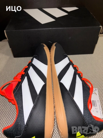 Нови футболни обувки за зала Predator 24 Club Indoor Sala adidas, снимка 8 - Футбол - 52251368