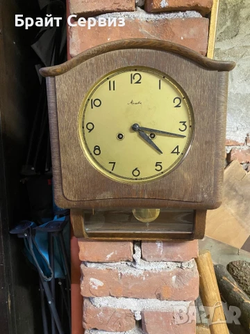 Стенен часовник Mauthe