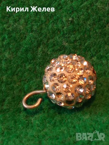 ПОСРЕБРЕНА АРТ ВИСУЛКА МЕДАЛЬОНЧЕ с ИСКРЯЩИ КРИСТАЛЧЕТА и  БЯЛ ЕМАЙЛ 22101