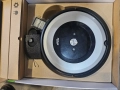 Робот прахосмукачка iRobot Roomba e5 (модел e5154), снимка 2