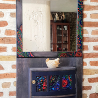 Авторско ръчно декорирано Огледало с шкафче за дребни предмети