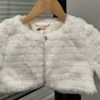 Ръст 134см, наметка/болеро/късо палтенце H&M, неразличимо от ново, снимка 1 - Детски якета и елеци - 44196956