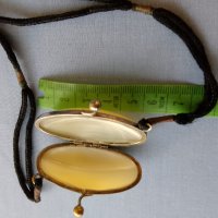 много рядко протмоне от естествена мида за носене на врат със сърма -1920г  , снимка 11 - Антикварни и старинни предмети - 41442910