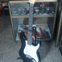 Електрическа китара, снимка 1 - Китари - 41186720