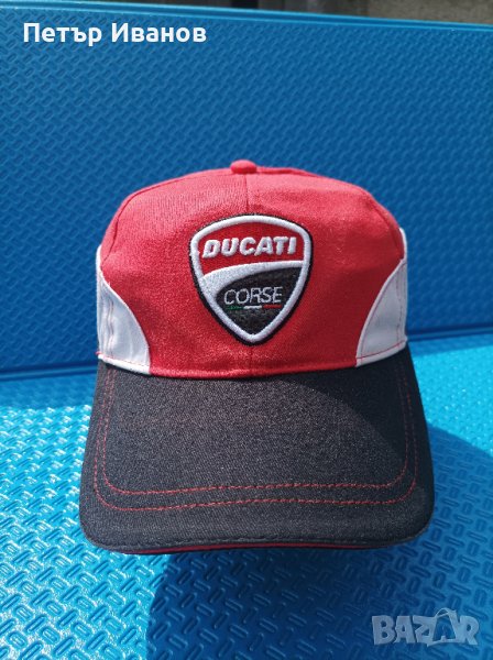 Червена шапка с козирка Ducati Corse, снимка 1